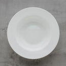 Biely porcelánový hlboký tanier.